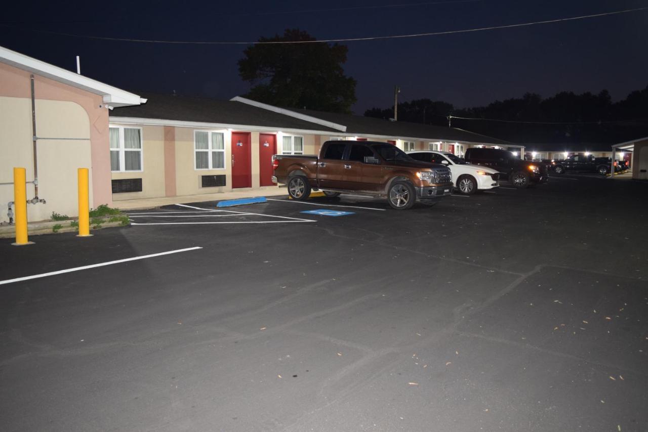 White Oaks Motel Pennsville/Carneys Point Dış mekan fotoğraf
